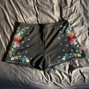 floral shorts